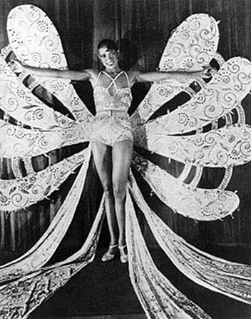 dancer-entertainer-josephine-baker-costumes-photo-pictures