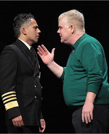 shakespeares-theatre-play-race-is-othello-philip-seymour-hoffman-white-othello-photo-picture