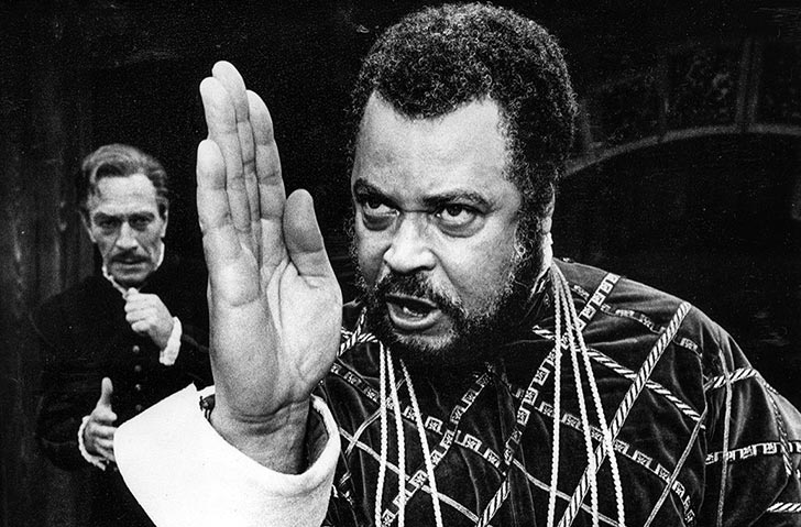 william-shakespeares-theatre-play-othello-james-earl-jones-timothy-plumber-1981-performance-photo-picture