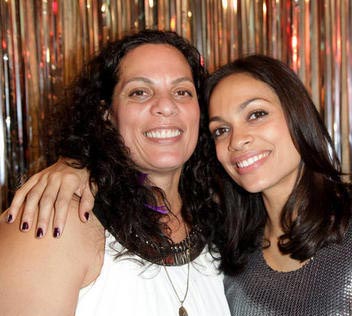 movie-actress-rosario-dawson-parents-mother-isabel-celeste-photo-pic-1