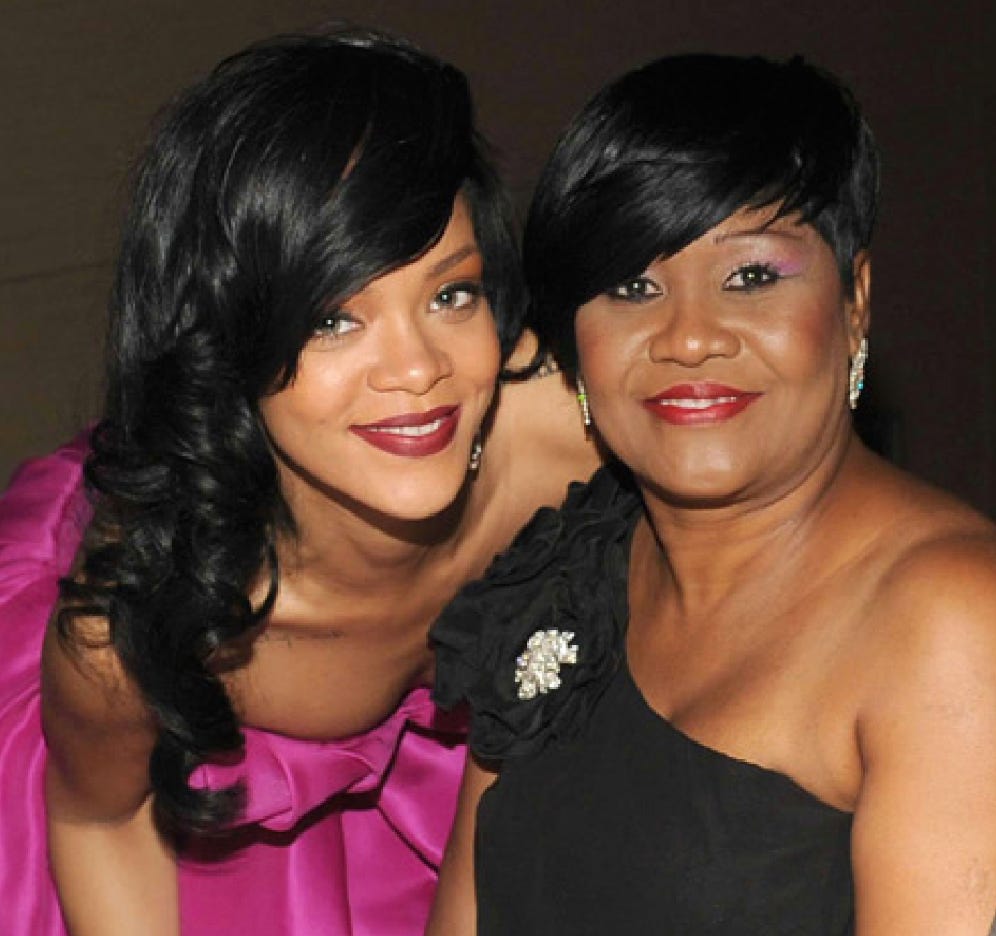 Rihanna-green-eye-color-and-mother-Monica-
